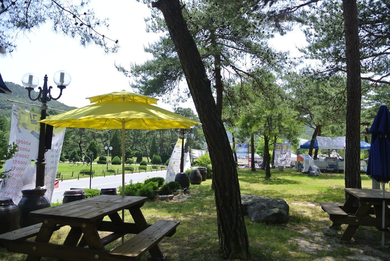 Lake Hills Hotel Songnisan Boeun Ngoại thất bức ảnh