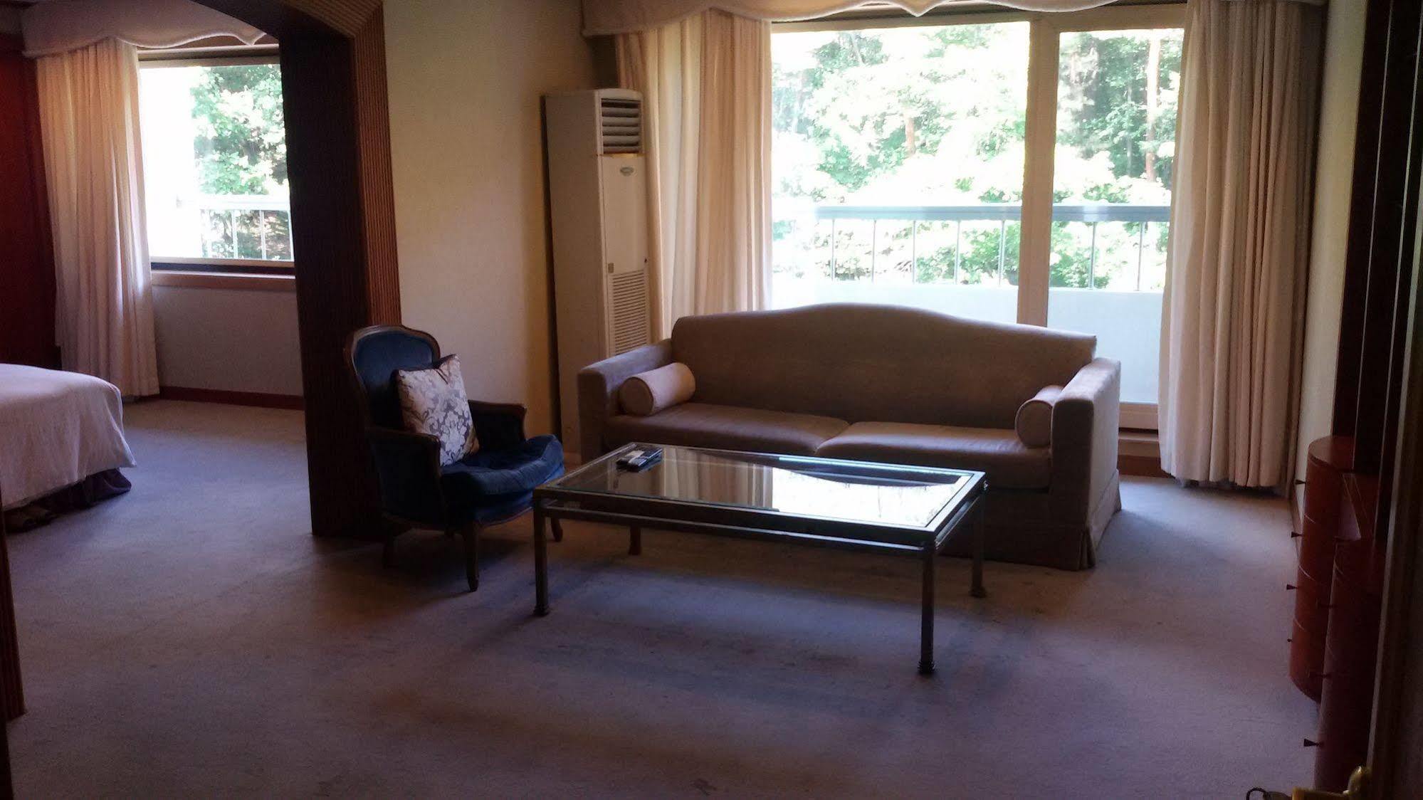 Lake Hills Hotel Songnisan Boeun Ngoại thất bức ảnh